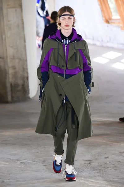 Look 32